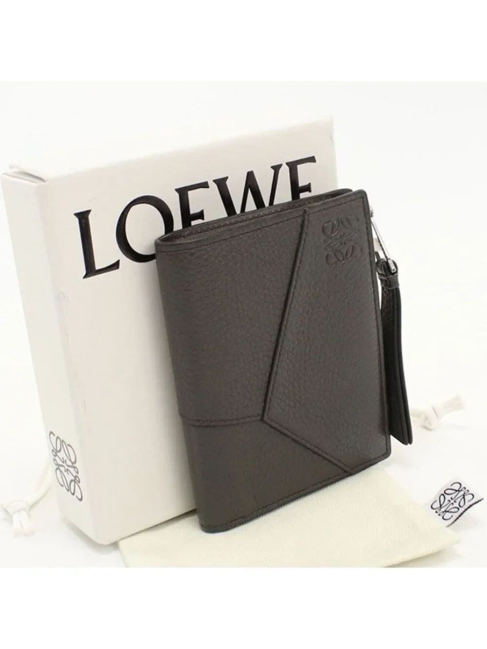 Loewe Slim Compact Wallet Puzzle Bifold Wallet Supple Grain Calfskin
